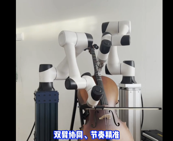 越疆協作機器人-演奏拍片搞藝術，越疆機器人在文藝圈也混得開！
