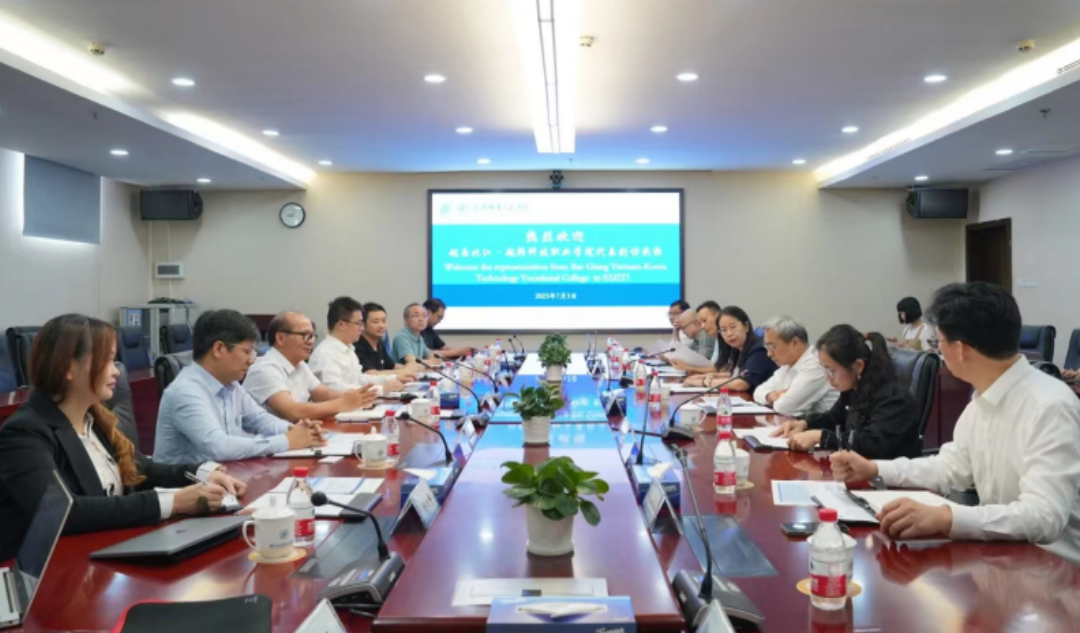 越疆,越疆科技,越疆機器人,國家重點研發計劃,新能源汽車,智能機器人,協作機器人,電池回收, 綠色轉型,AI賦能，具身智能-越疆助力一帶一路，為越南職校來中合作搭橋