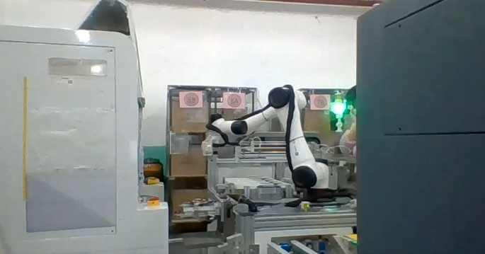 越疆機器人,越疆機器人應用案例,焊接機器人,裝配機器人,越疆協作機器人、噴膠機上下料