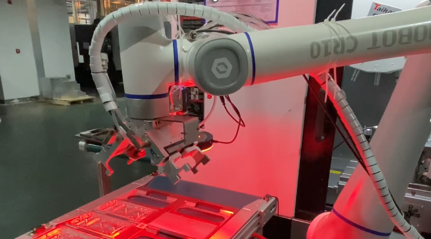 越疆,CR12 協作機器人,焊接協作機器人、復合機器人 CNC 上下料